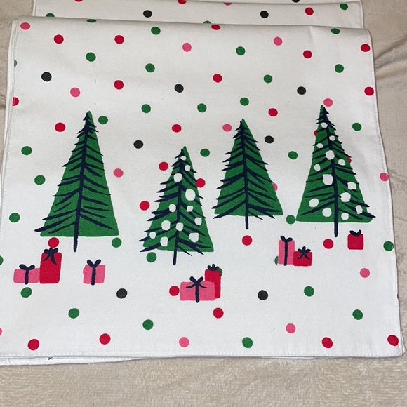 Kate Spade Christmas Tree Table Runner - Picture 2 of 5